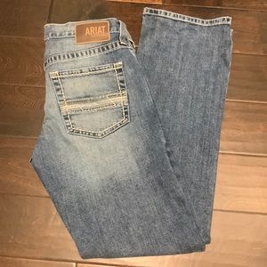 Mens Ariat Relaxed Bootcut M4 Jeans. Size 31/34.
